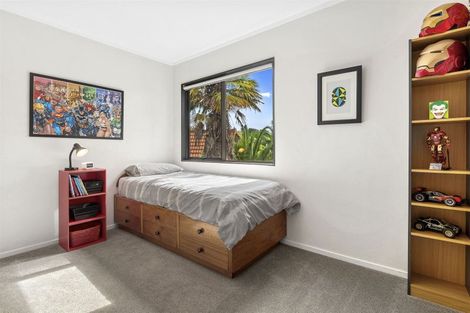 Photo of property in 77 Resolution Road, Welcome Bay, Tauranga, 3112