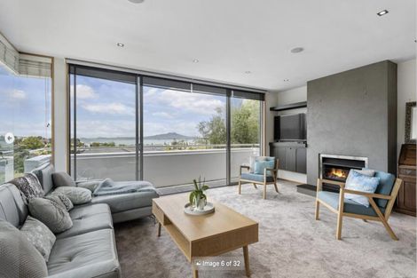 Photo of property in 2/55 Parr Terrace, Castor Bay, Auckland, 0620