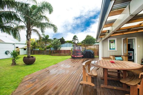 Photo of property in 27 Disraeli Street, Gisborne, 4010