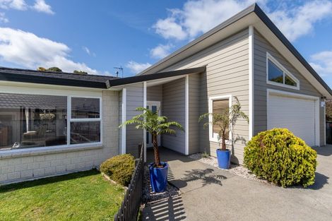 Photo of property in 15 Datum Way, Paraparaumu, 5032