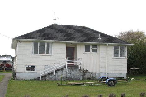 Photo of property in 86 Cook Street, Marfell, New Plymouth, 4310