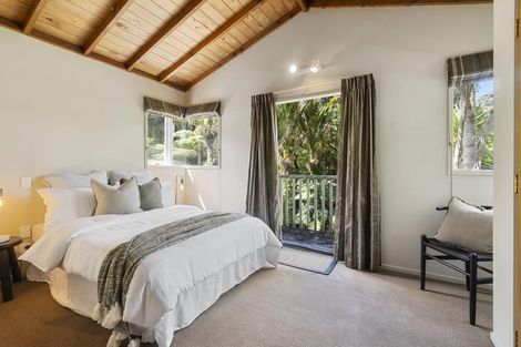 Photo of property in 53 Wood Bay Road, Titirangi, Auckland, 0604