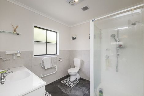 Photo of property in 145 Schnell Drive, Kelvin Grove, Palmerston North, 4414