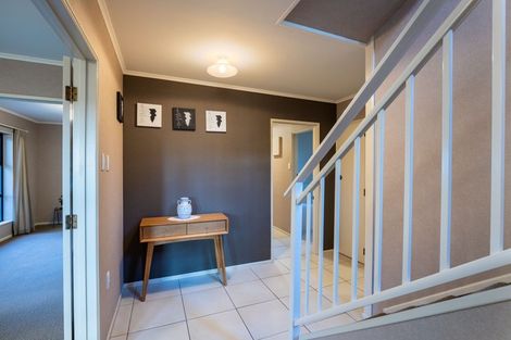 Photo of property in 13b Argyle Place, Highlands Park, New Plymouth, 4312