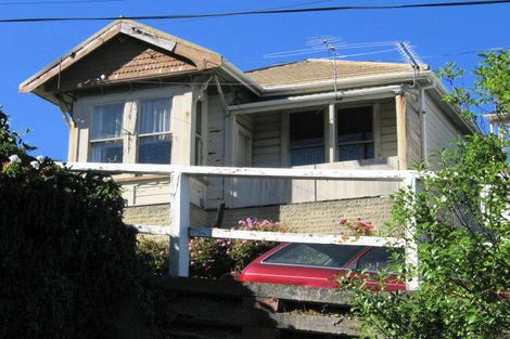 Photo of property in 28 Avon Street, Island Bay, Wellington, 6023