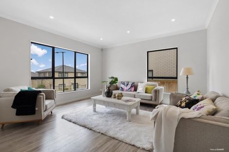 Photo of property in 4 Drover Close, Flat Bush, Auckland, 2019