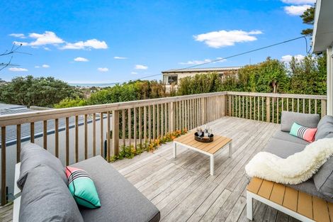 Photo of property in 53 Elliston Crescent, Stanmore Bay, Whangaparaoa, 0932