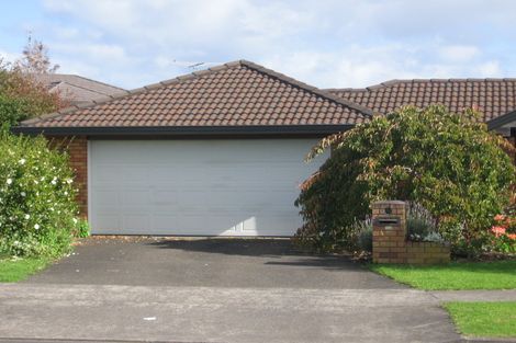 Photo of property in 30 Suncrest Drive, West Harbour, Auckland, 0618