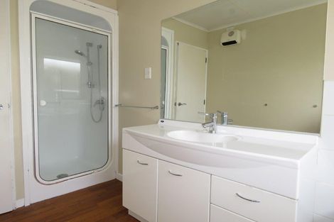 Photo of property in 53 Gladstone Terrace, Gladstone, Invercargill, 9810