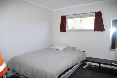 Photo of property in 15 Poneke Drive, Waikanae, 5036