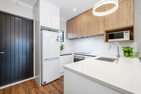 Photo of property in 5/66 Swanson Road, Henderson, Auckland, 0610