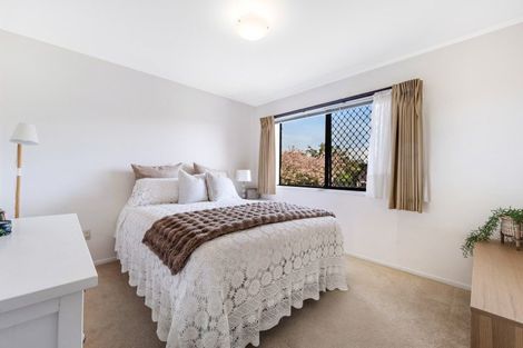 Photo of property in 2/42 Cromdale Avenue, Highland Park, Auckland, 2010