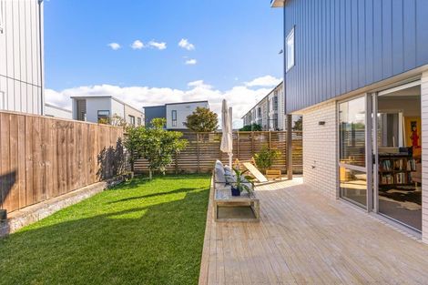 Photo of property in 91 Glidepath Road, Hobsonville, Auckland, 0616
