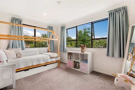 Photo of property in 124 Weatherly Road, Torbay, Auckland, 0630