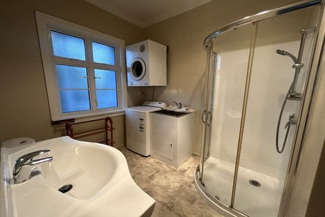 Photo of property in 107 Heretaunga Street, Palmerston North, 4414