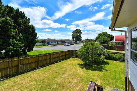 Photo of property in 2/60 Moncrieff Avenue, Clendon Park, Auckland, 2103