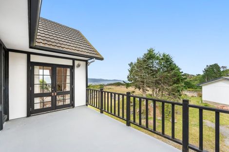 Photo of property in 117 Sweetacres Drive, Belmont, Lower Hutt, 5010