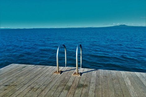 Photo of property in 502 Beach Road, Murrays Bay, Auckland, 0630