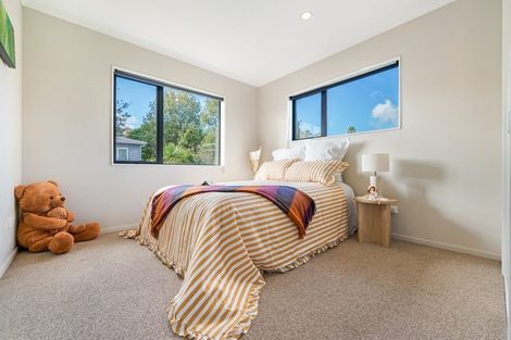 Photo of property in 19a Kelwyn Road, Kelston, Auckland, 0602