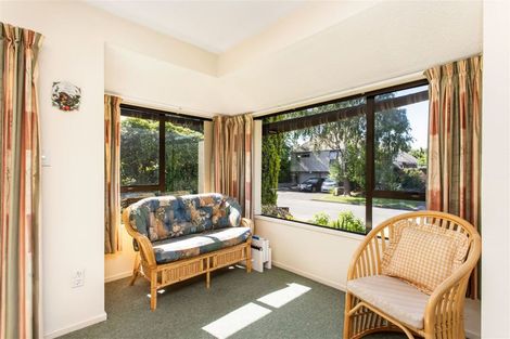 Photo of property in 1/6 Gatonby Place, Avonhead, Christchurch, 8042