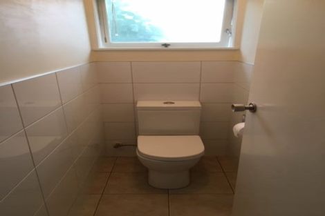 Photo of property in 300 Pakuranga Road, Pakuranga Heights, Auckland, 2010