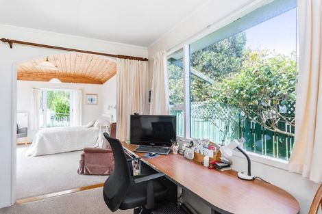 Photo of property in 17b Cypress Grove, Paraparaumu, 5032