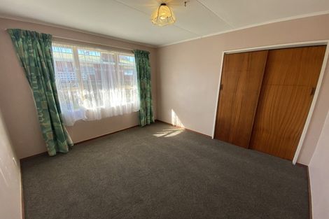 Photo of property in 9 Raglan Avenue, Cloverlea, Palmerston North, 4412