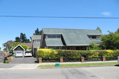 Photo of property in 2/439 Avonhead Road, Avonhead, Christchurch, 8042