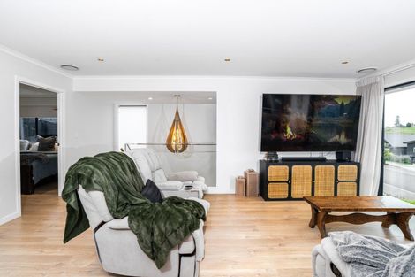 Photo of property in 31 Omahina Street, Raglan, 3225