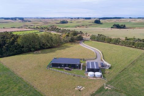 Photo of property in 567 Lethbridge Road, Halcombe, 4775