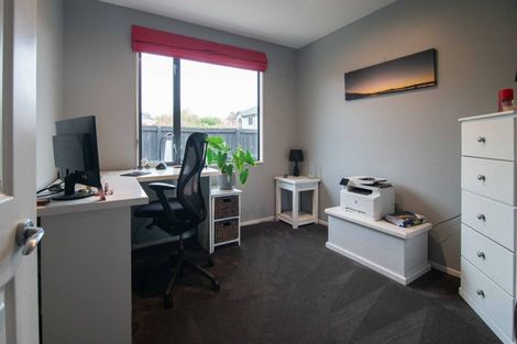 Photo of property in 69 Waitikiri Drive, Parklands, Christchurch, 8083