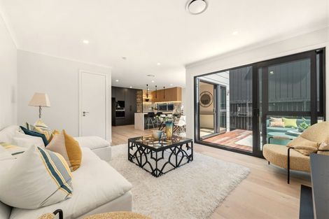 Photo of property in 42c Gordon Avenue, Milford, Auckland, 0620