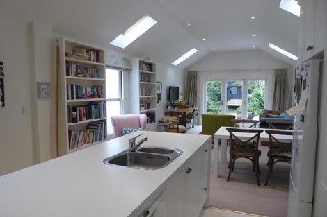 Photo of property in 75 Elizabeth Street, Mount Victoria, Wellington, 6011