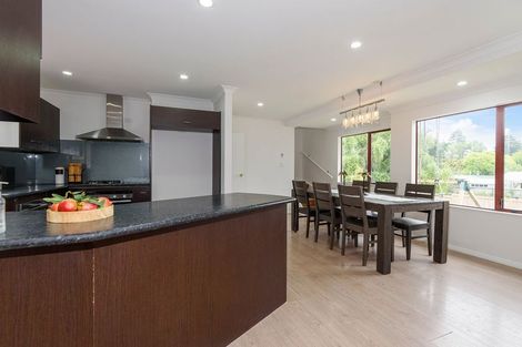 Photo of property in 28 Boundary Road, Blockhouse Bay, Auckland, 0600