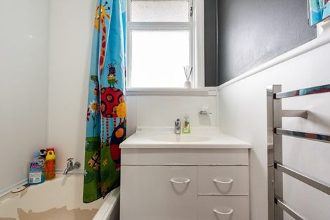 Photo of property in 90 Bracken Road, Paparangi, Wellington, 6037