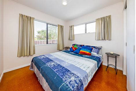 Photo of property in 28 Seaward Place, Wattle Downs, Auckland, 2103