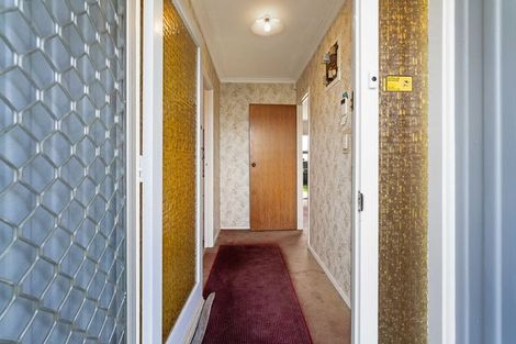 Photo of property in 2/13 Kowhai Avenue, Mangere Bridge, Auckland, 2022