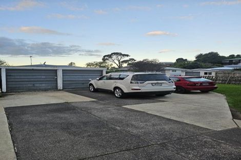 Photo of property in 1/21 Blenheim Street, Glenfield, Auckland, 0629