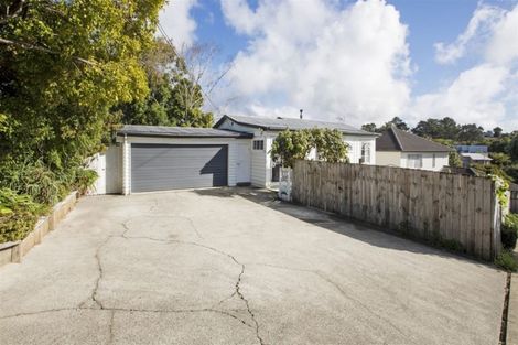 Photo of property in 183 Carlisle Road, Northcross, Auckland, 0632