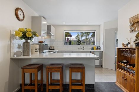 Photo of property in 4 Hegan Place, Rangiora, 7400