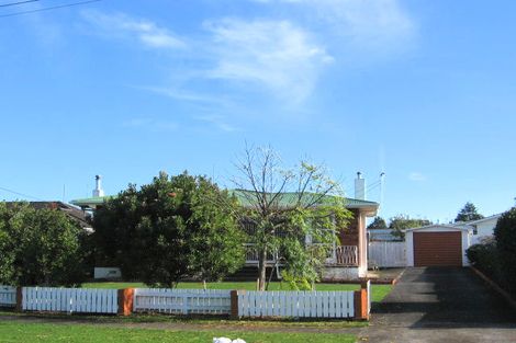 Photo of property in 72 Lethbridge Street, Feilding, 4702