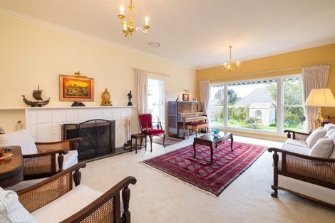 Photo of property in 5 Tauroa Road, Havelock North, 4130