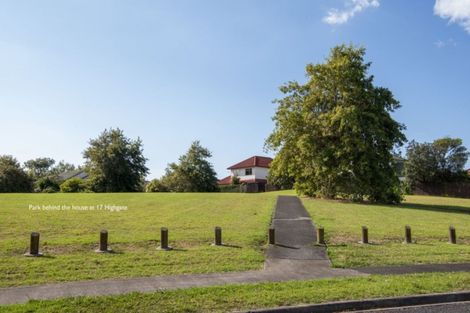 Photo of property in 17 Highgate Place, Somerville, Auckland, 2014