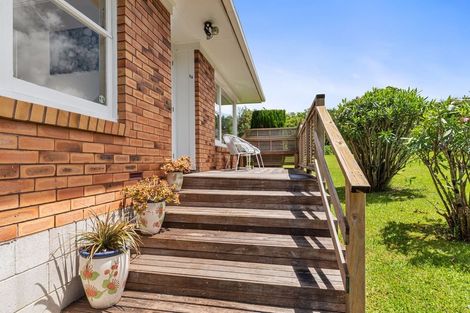 Photo of property in 2/5 Margaret Place, Milford, Auckland, 0620