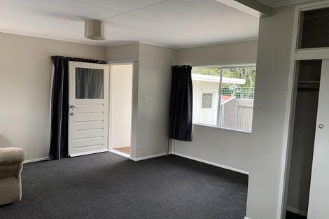 Photo of property in 100 Main Road, Waikanae, 5036