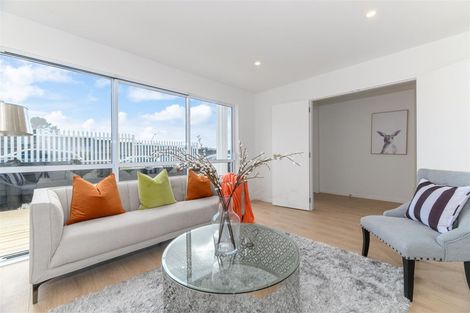 Photo of property in 51 Hendry Avenue, Hillsborough, Auckland, 1042