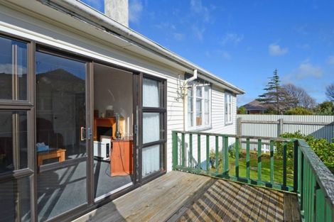 Photo of property in 39 Atiawa Crescent, Waiwhetu, Lower Hutt, 5010