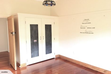 Photo of property in 19 Alan Street, Palmerston North, 4414