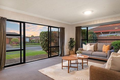 Photo of property in 118 Reynolds Avenue, Bishopdale, Christchurch, 8053
