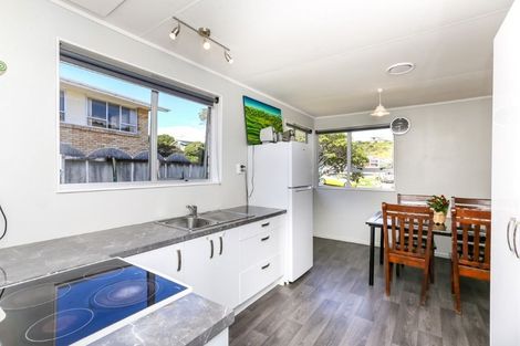 Photo of property in 1 Oawai Place, Marfell, New Plymouth, 4310